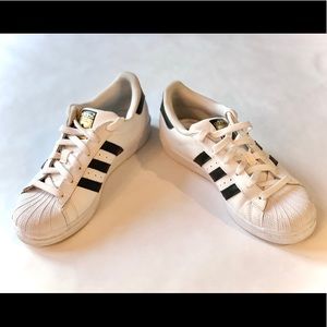 Original Adidas 
SUPERSTAR SHOES